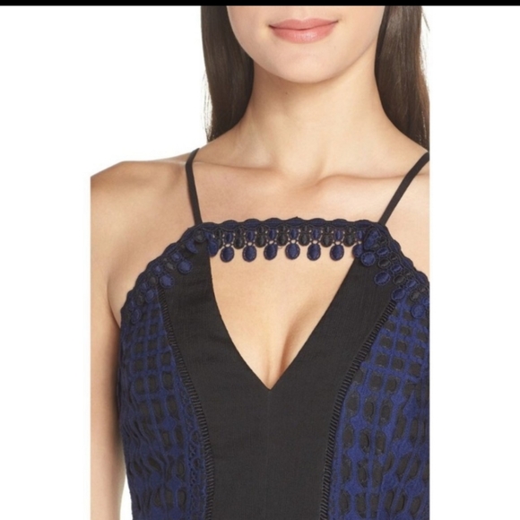 Harlyn navy blue and black lace dress 2 - Picture 2 of 16
